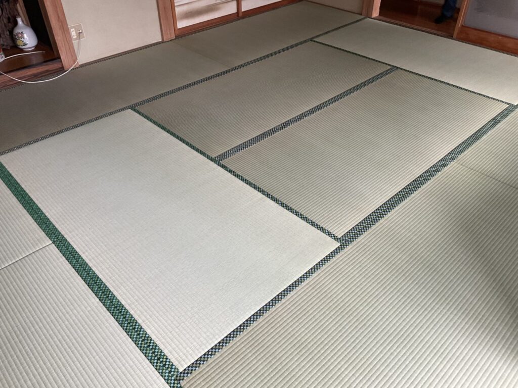 畳の向きによって色が違って見える和室