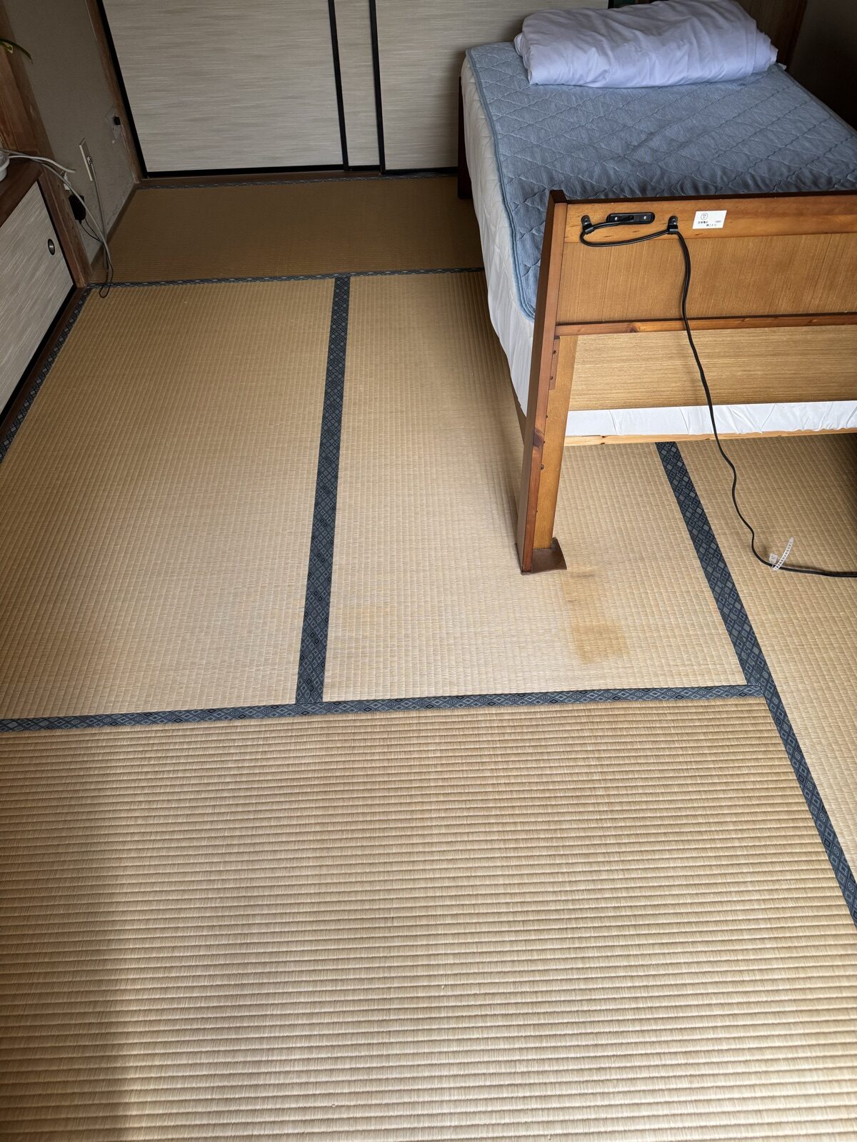 施工前の旦那様の寝室。18年使った畳