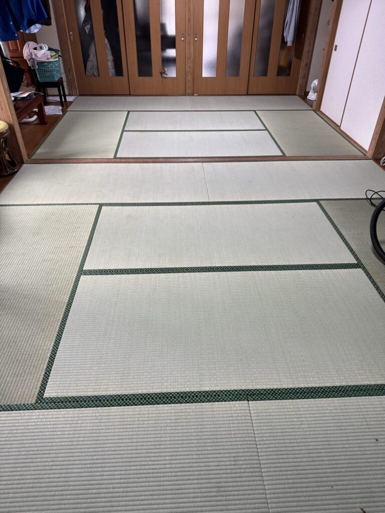 施工後の和室。14畳の広間に新しい畳が入った