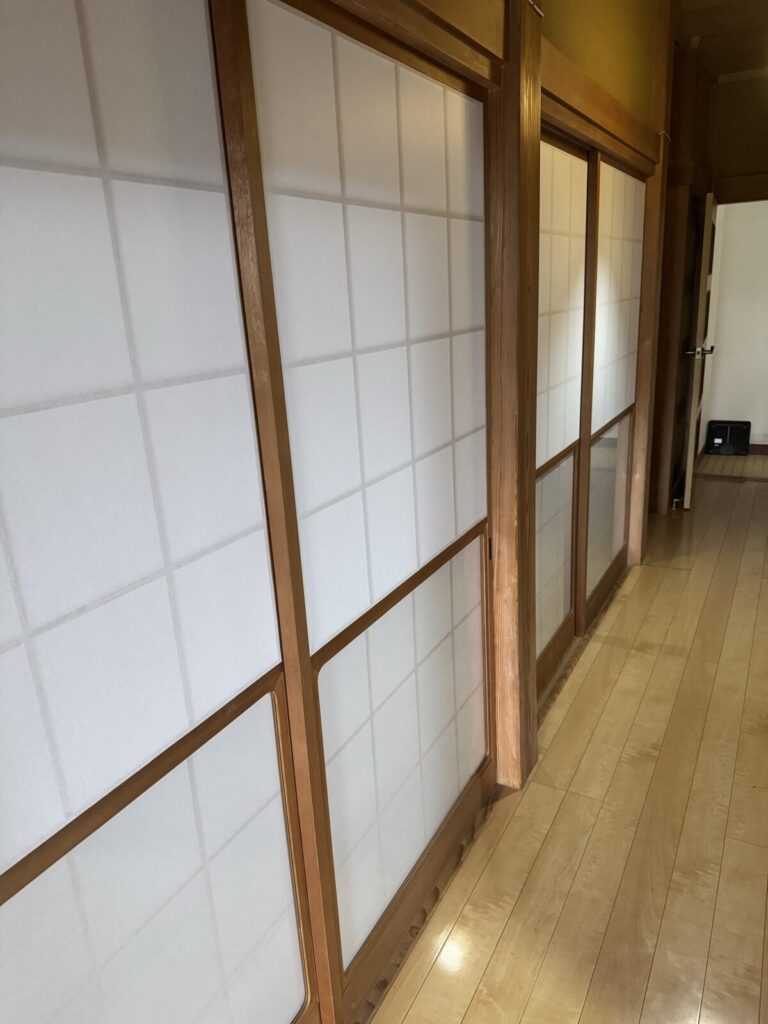 貼り替えた廊下側の障子