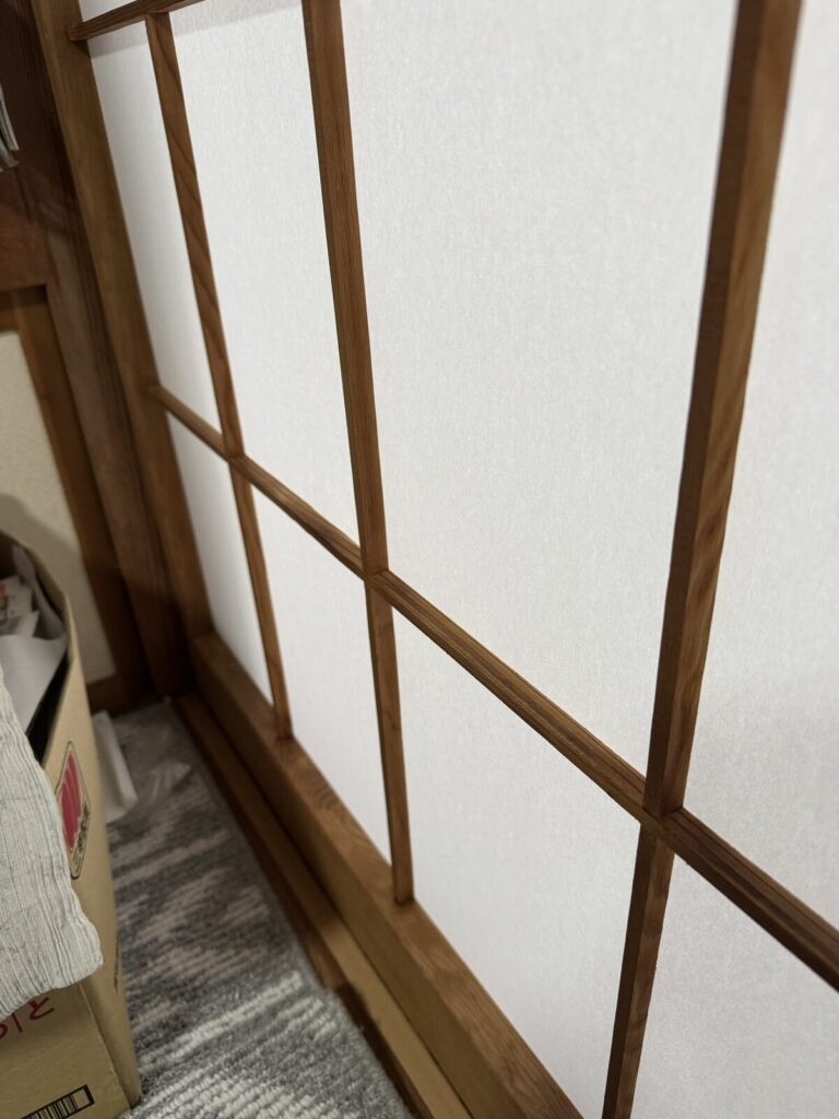 貼り替えた障子のアップ